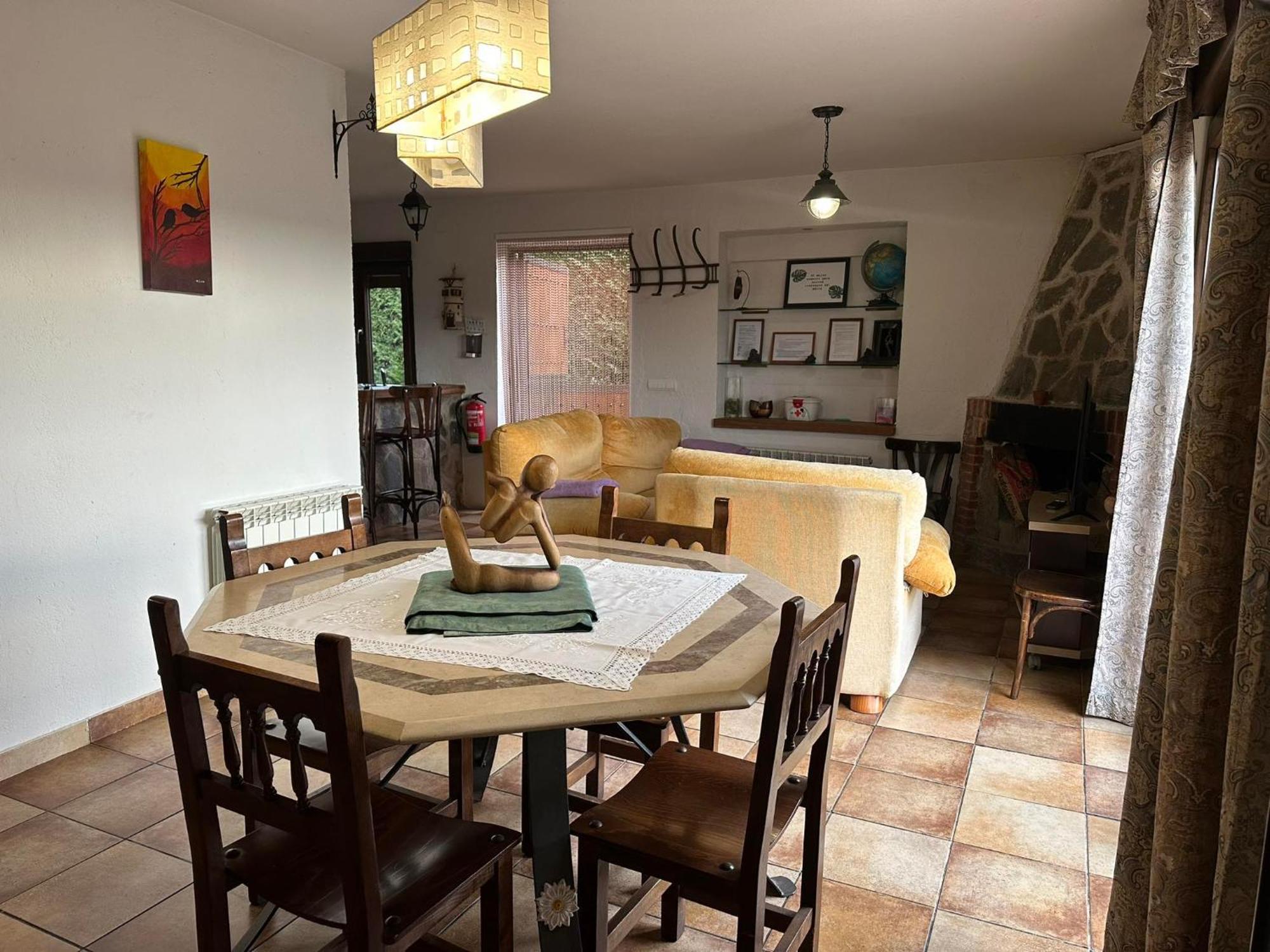 Vivienda De Uso Turistico El Nido Guest House La Serrada Bagian luar foto