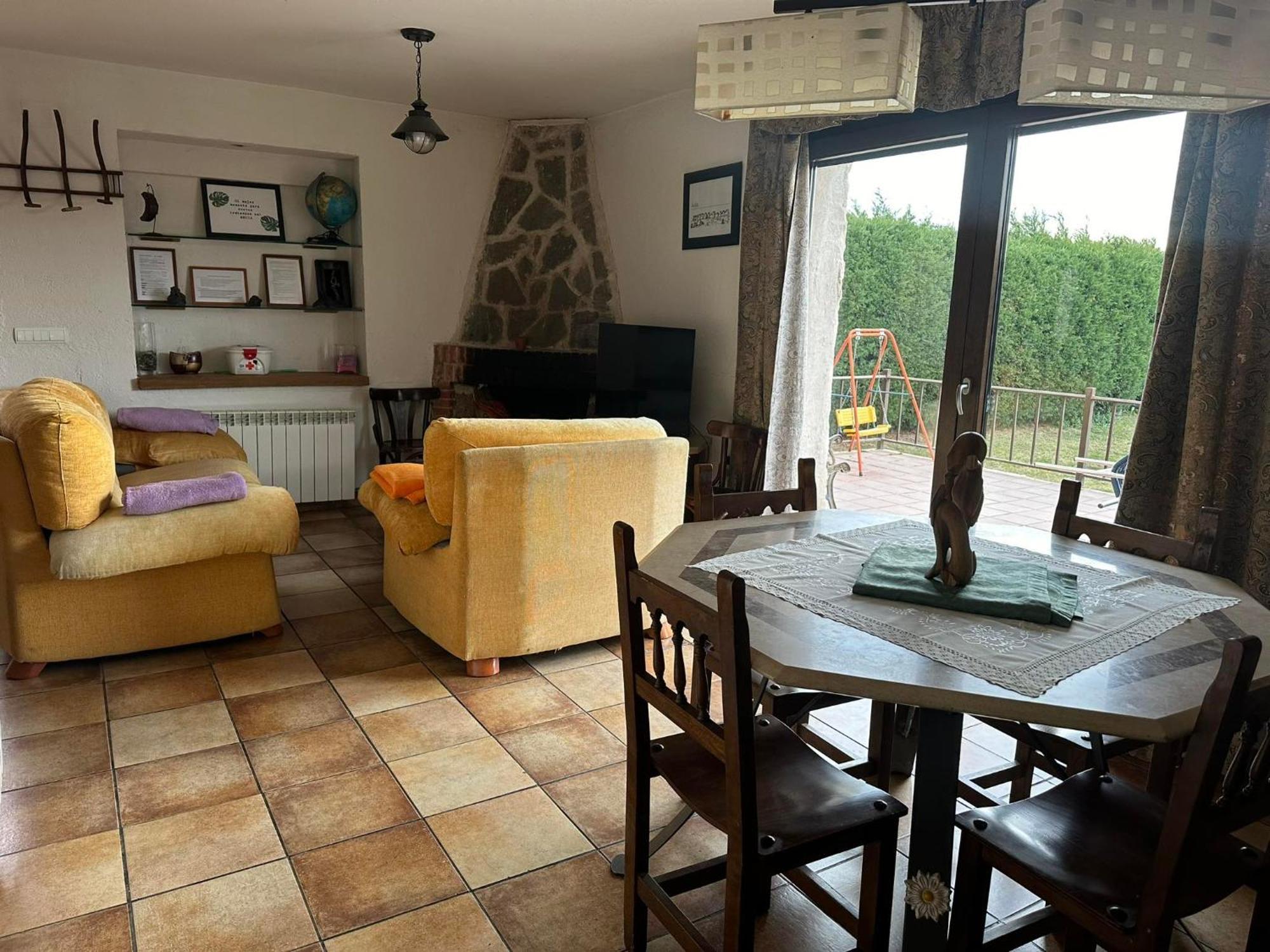 Vivienda De Uso Turistico El Nido Guest House La Serrada Bagian luar foto